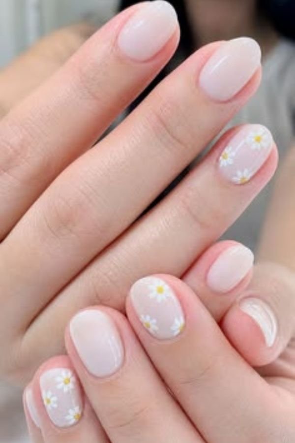 Simple Nail Designs for Short Nails