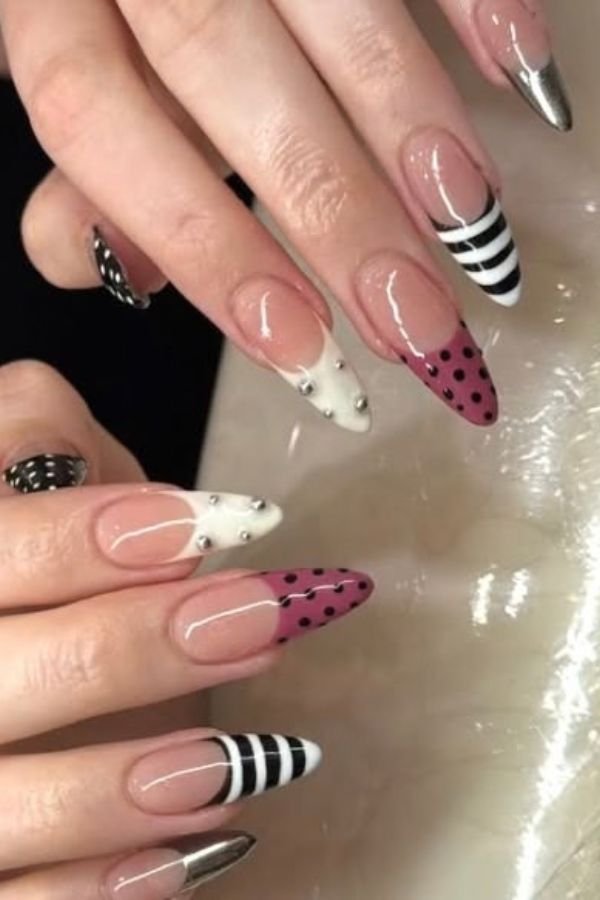 Almond Nails Designs Y2K
