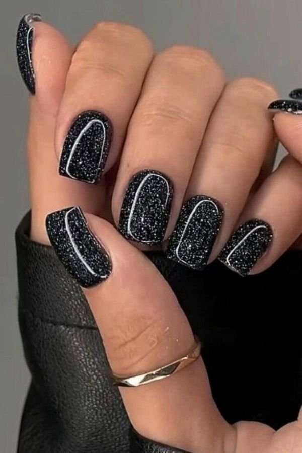 Black Nail Designs With Glitter