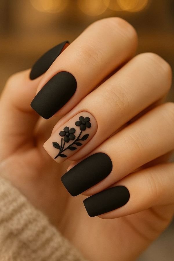 Black Nail Designs With Glitter